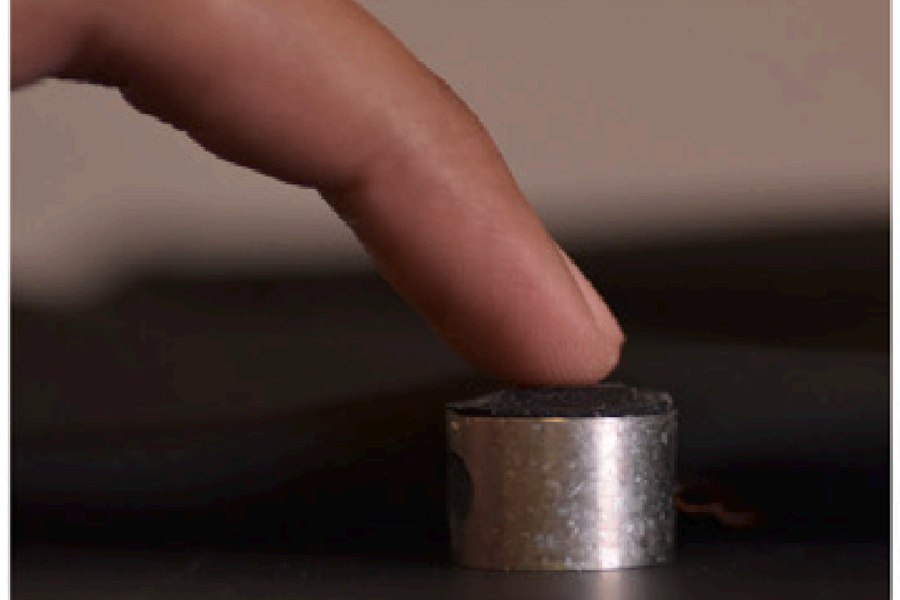 Ferrofluid Electromagnetic Actuators for High-Fidelity Haptic Feedback