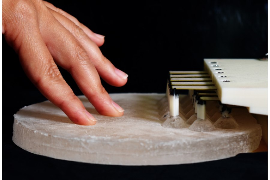 Elastowave: Localized Tactile Feedback in a Soft Haptic Interface via Focused Elastic Waves